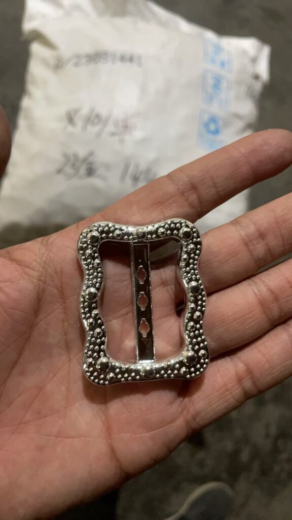 PLASTIC BUCKLE