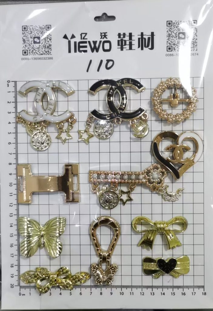 PLASTIC BUCKLE