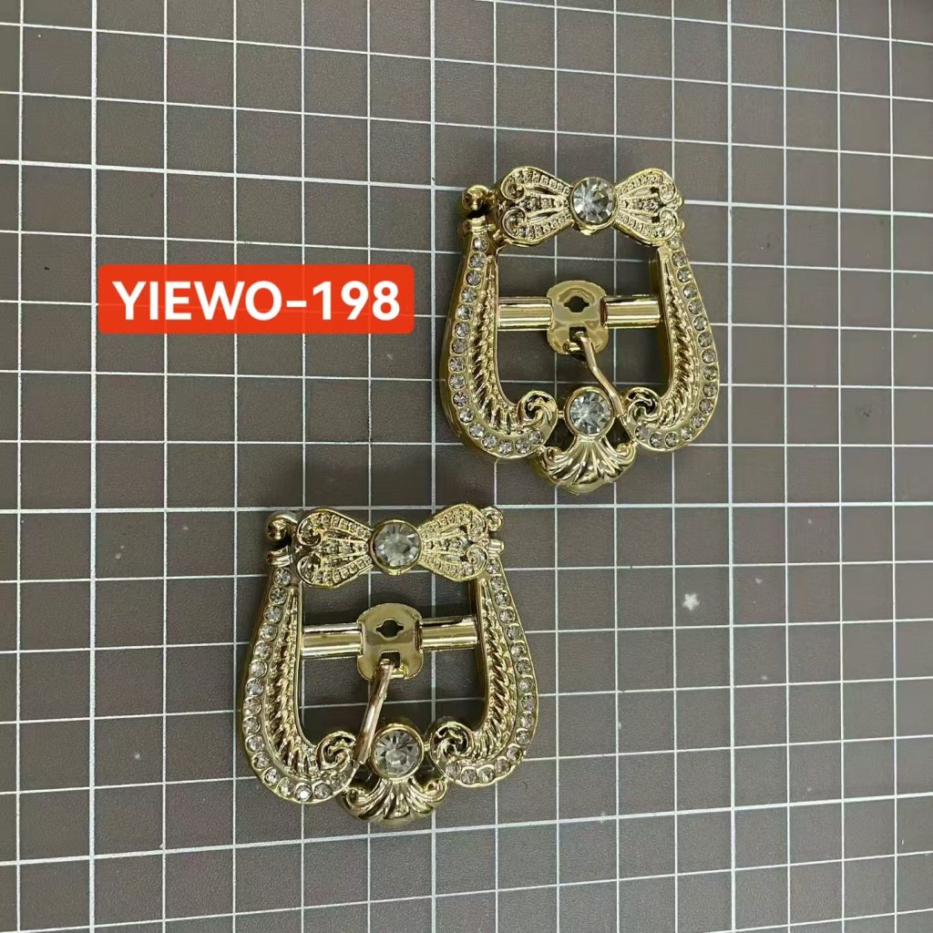 BUCKLE